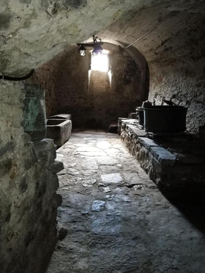 L'Antico Borgo, Un Mix Di Storia E Romanticismo Villa Lierna Ngoại thất bức ảnh