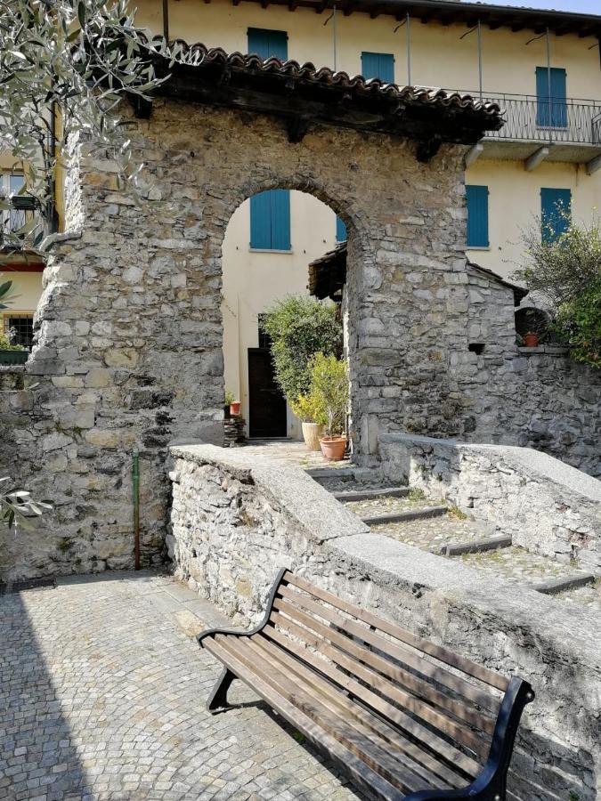 L'Antico Borgo, Un Mix Di Storia E Romanticismo Villa Lierna Ngoại thất bức ảnh