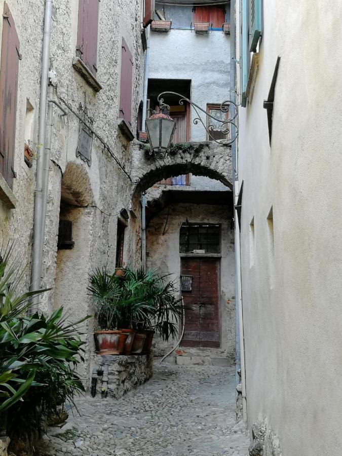 L'Antico Borgo, Un Mix Di Storia E Romanticismo Villa Lierna Ngoại thất bức ảnh